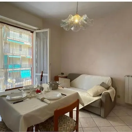 Mimosa Grazioso Bilocale Apartmán